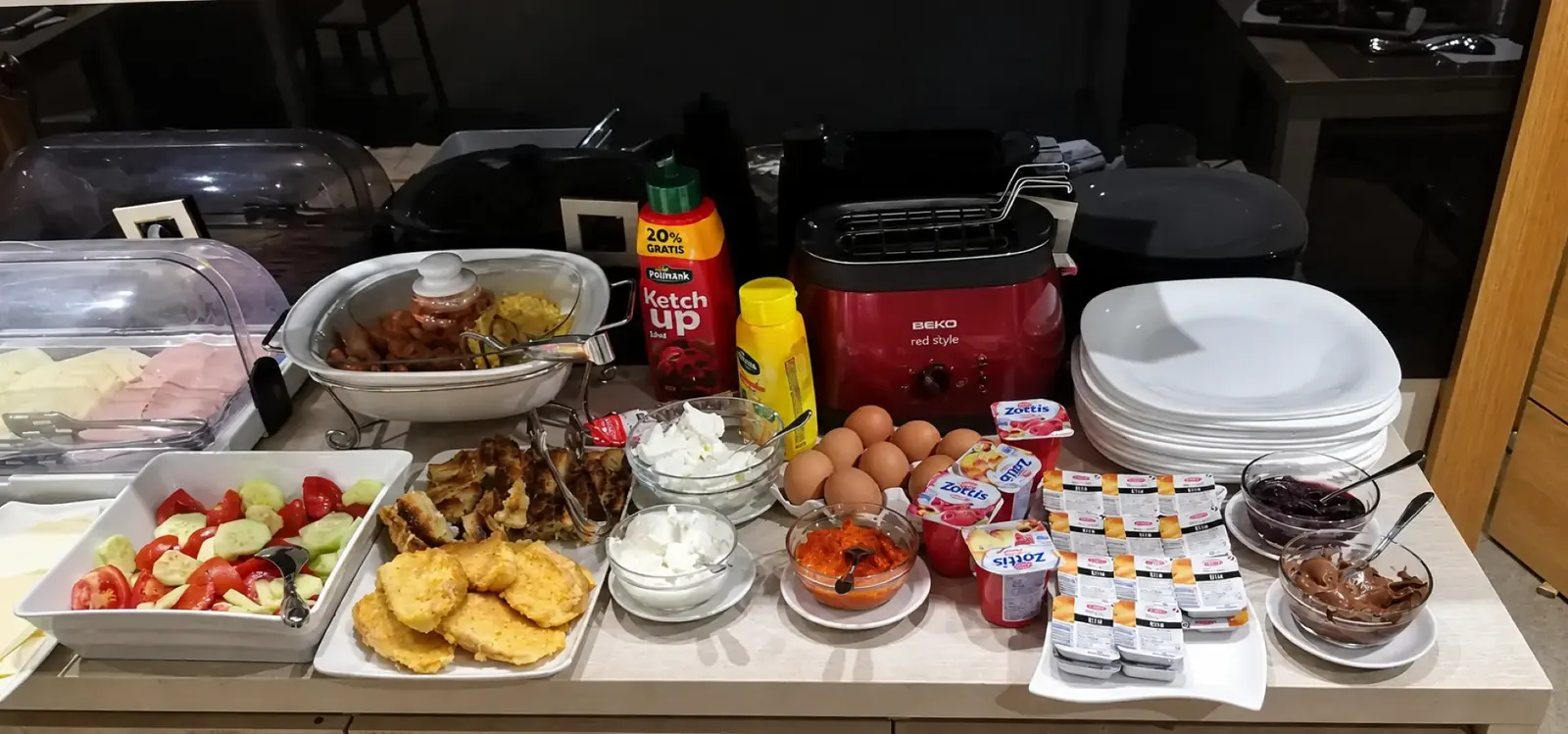 Breakfast buffet spread at Hotel Cosmopolit